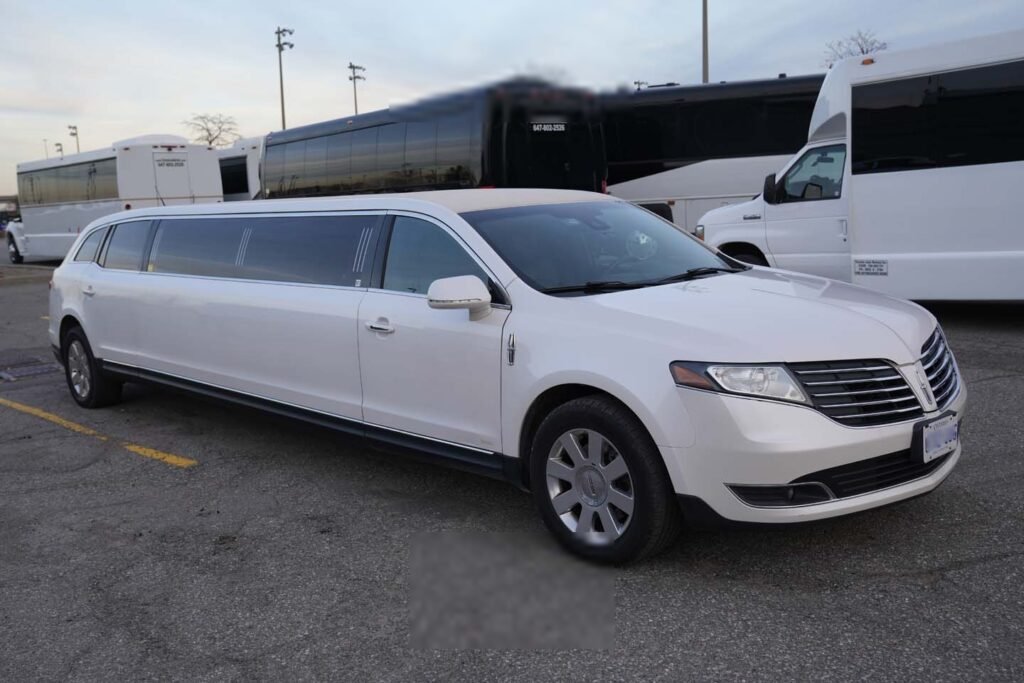 Luxury Meets Convenience: Inside a Premium Hamilton Limo Service Hamilton Limo